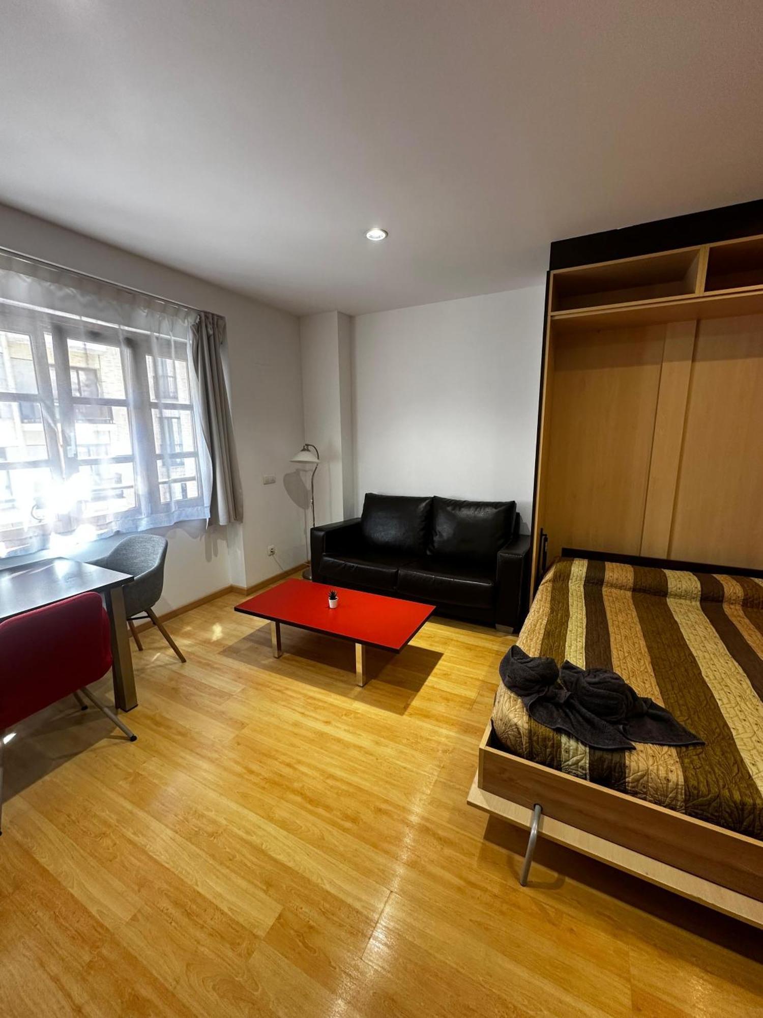 Estudio Centrico B4 Oviedo Eksteriør billede